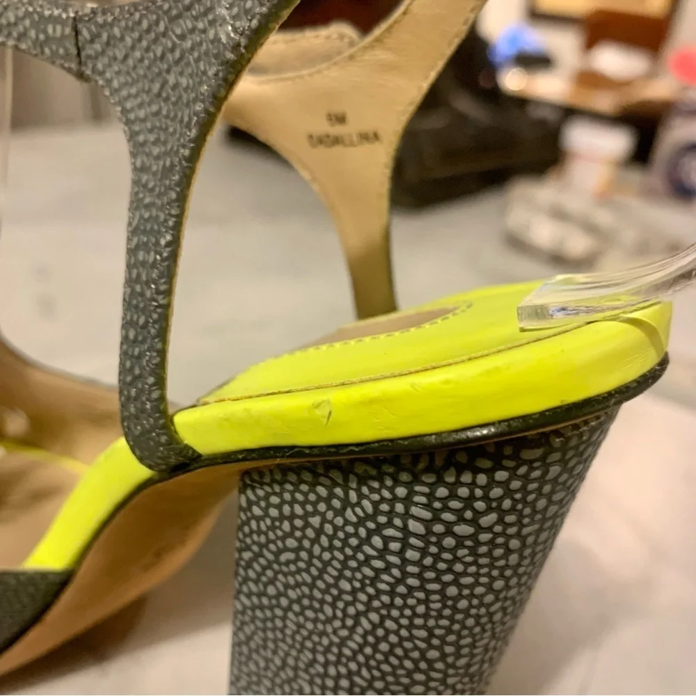 Joan & David Dadallina Gray Yellow Textured Leather T-Strap Peep Toe Sandal Sz 6